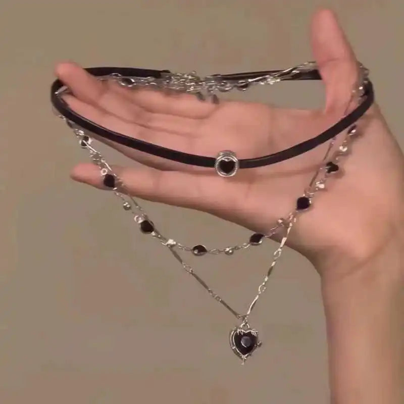 Gothic Y2K Multi Layer Black Peach Heart Pendant Choker Clavicle Chain Necklace For Women Girls Aesthetic Jewelry Accessories
