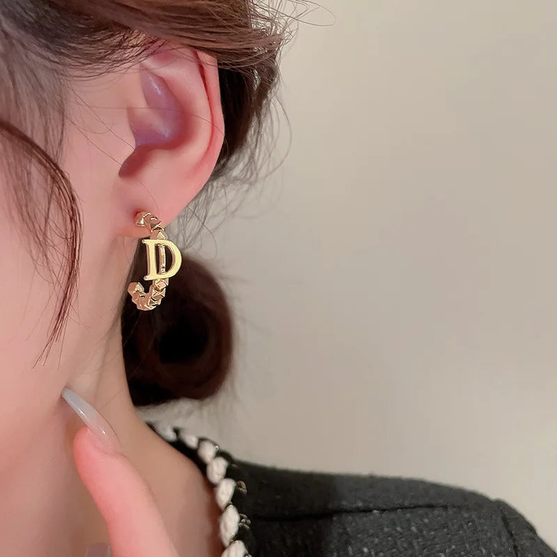 Minar Hip Hop Rock Gold Color Alloy Beads C Shaped Earring for Women Letter Circle Geometric Hoop Earrings Statement Jewellery