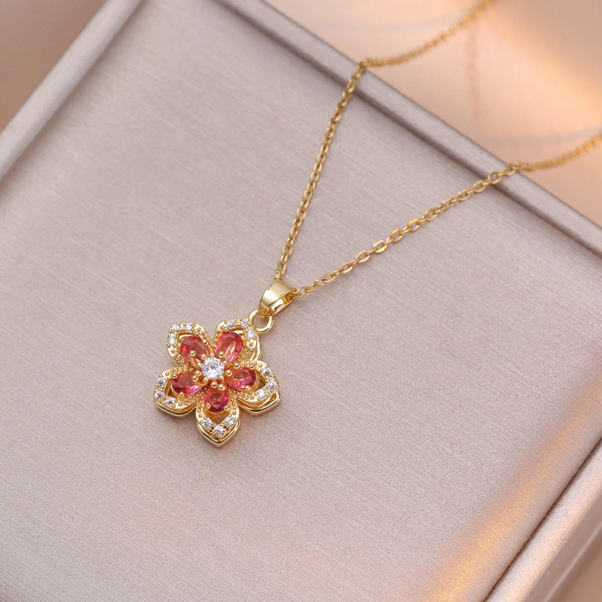 Light Luxury Shiny Zircon Rotatable Flower Pendant Necklace For Women Stainless Steel Romantic Spin Floral Plant Choker Jewelry