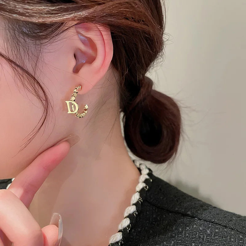 Minar Hip Hop Rock Gold Color Alloy Beads C Shaped Earring for Women Letter Circle Geometric Hoop Earrings Statement Jewellery
