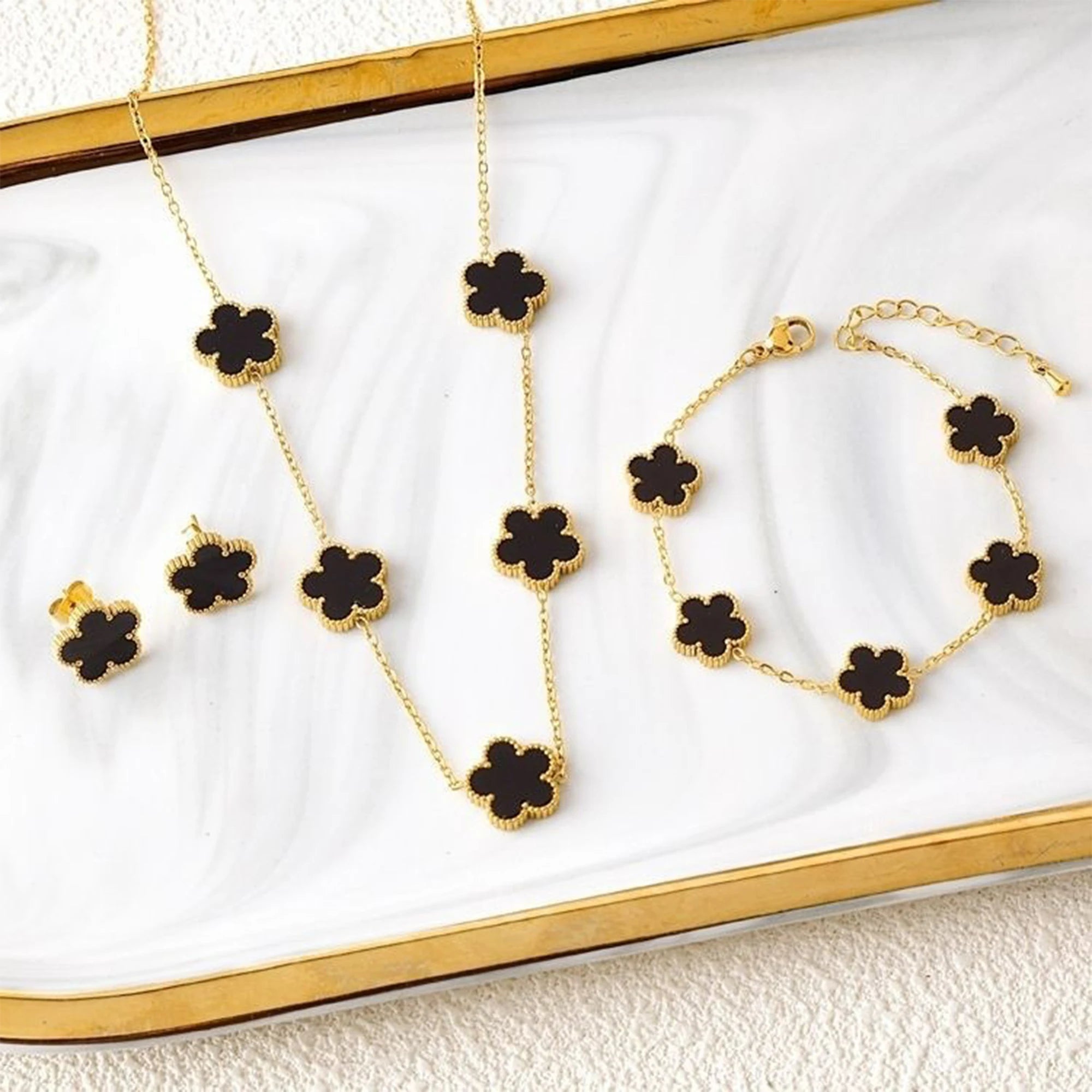 Hot Sale 3Pcs Stainless Steel 18k Gold-Plated Five-Leaf Flower Necklace Earrings Bracelet Jewelry Set For Woman Jewelry Clover