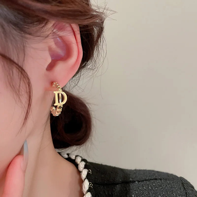 Minar Hip Hop Rock Gold Color Alloy Beads C Shaped Earring for Women Letter Circle Geometric Hoop Earrings Statement Jewellery