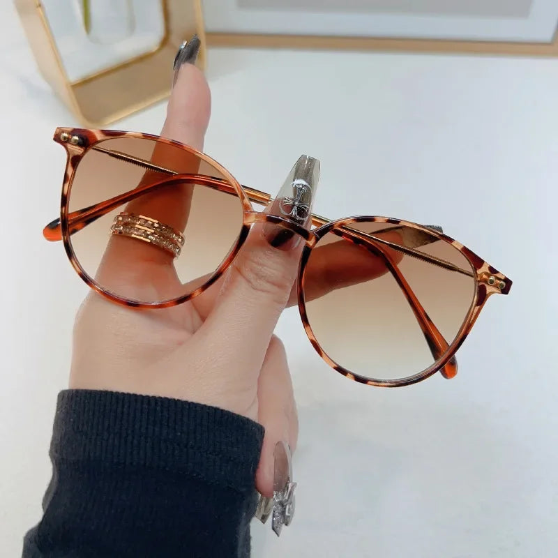 New Round Vintage Sunglasses Women Retro Luxury Brand Designer Sun Glasses For Women's Sunglass Oculos De Sol Shades UV